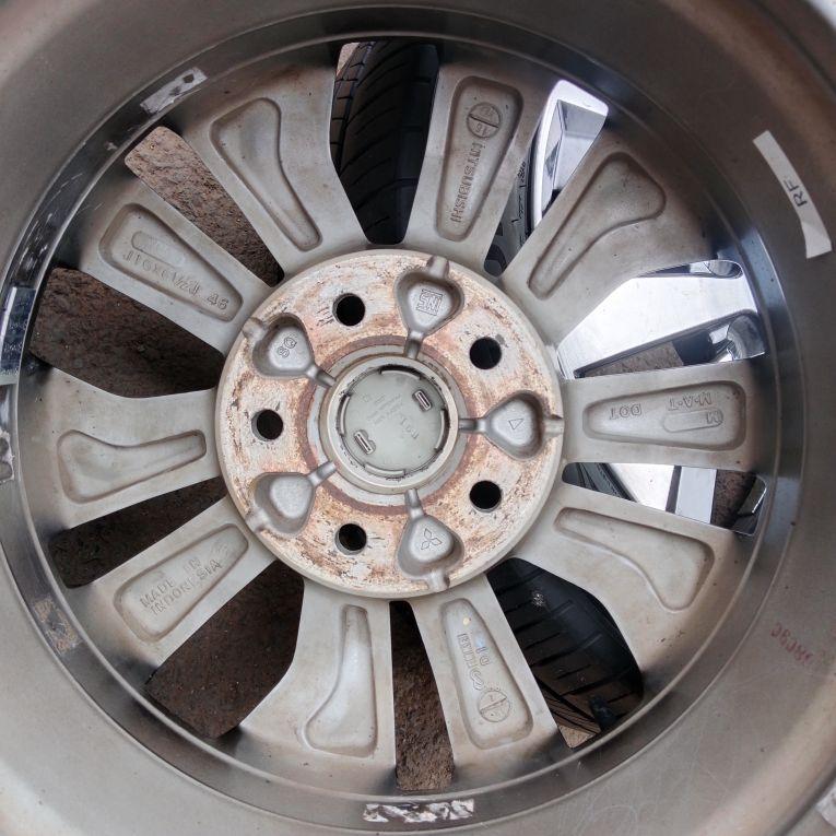 Product detail media - 1