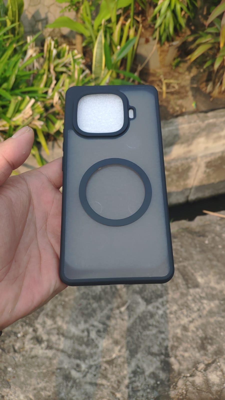 Product detail media - 1